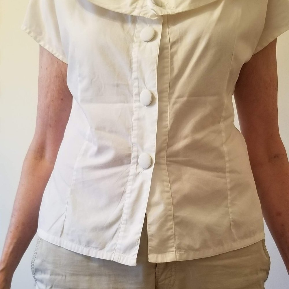 Benetton- Deep Boat Neck White Sleeveless Layered Collar Blouse - Picture 3 of 10